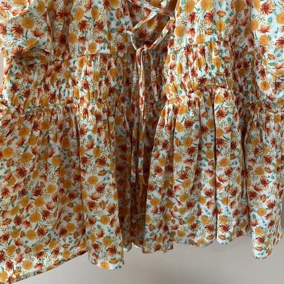 Floral tie back top - Picture 4 of 7